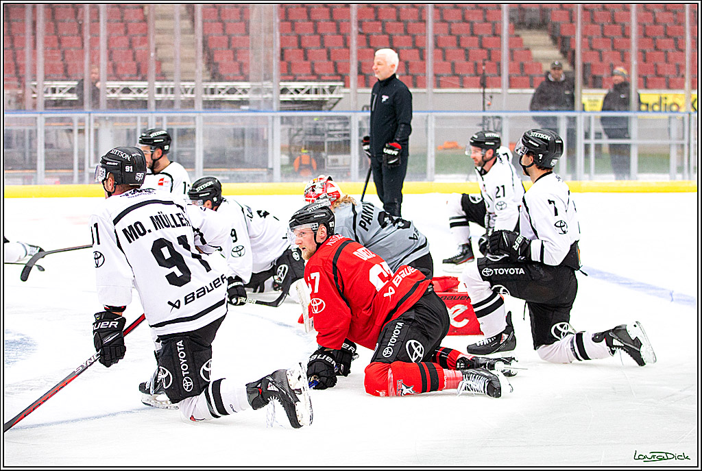 PENNY DEL; Koelner Haie Wintergame Training; Koeln, 02.12.2022
